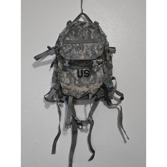 US Military ACU MOLLE II Assault Pack with Stiffener Board – 3 Day Backpack - Picture 1 of 2